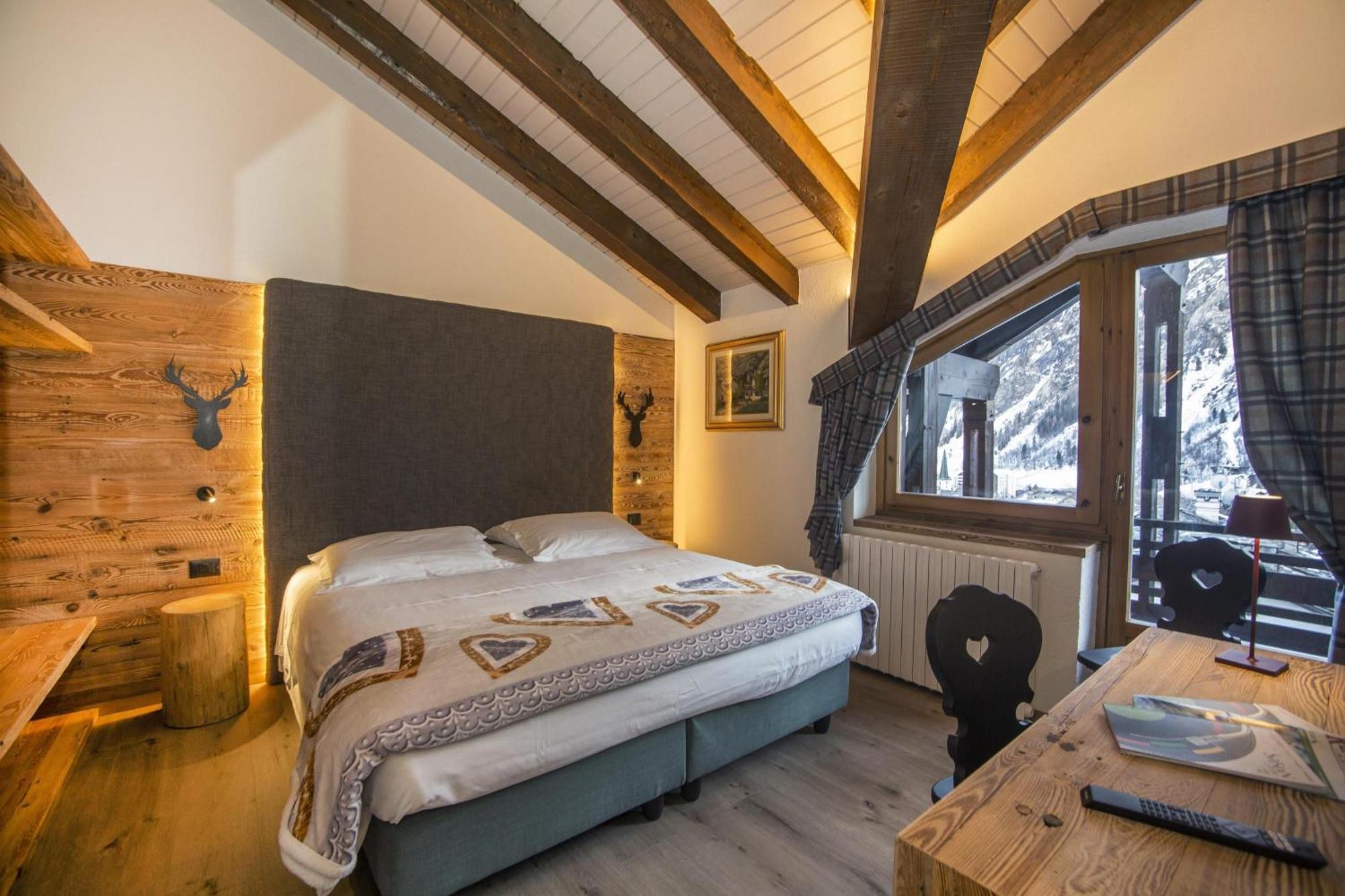 Hotel Pilier D'Angle & Wellness Courmayeur Esterno foto